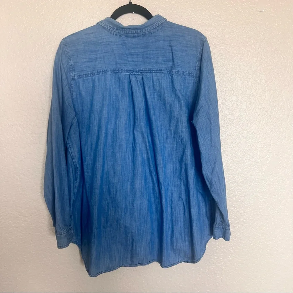 Button Down - Picture 5 of 5